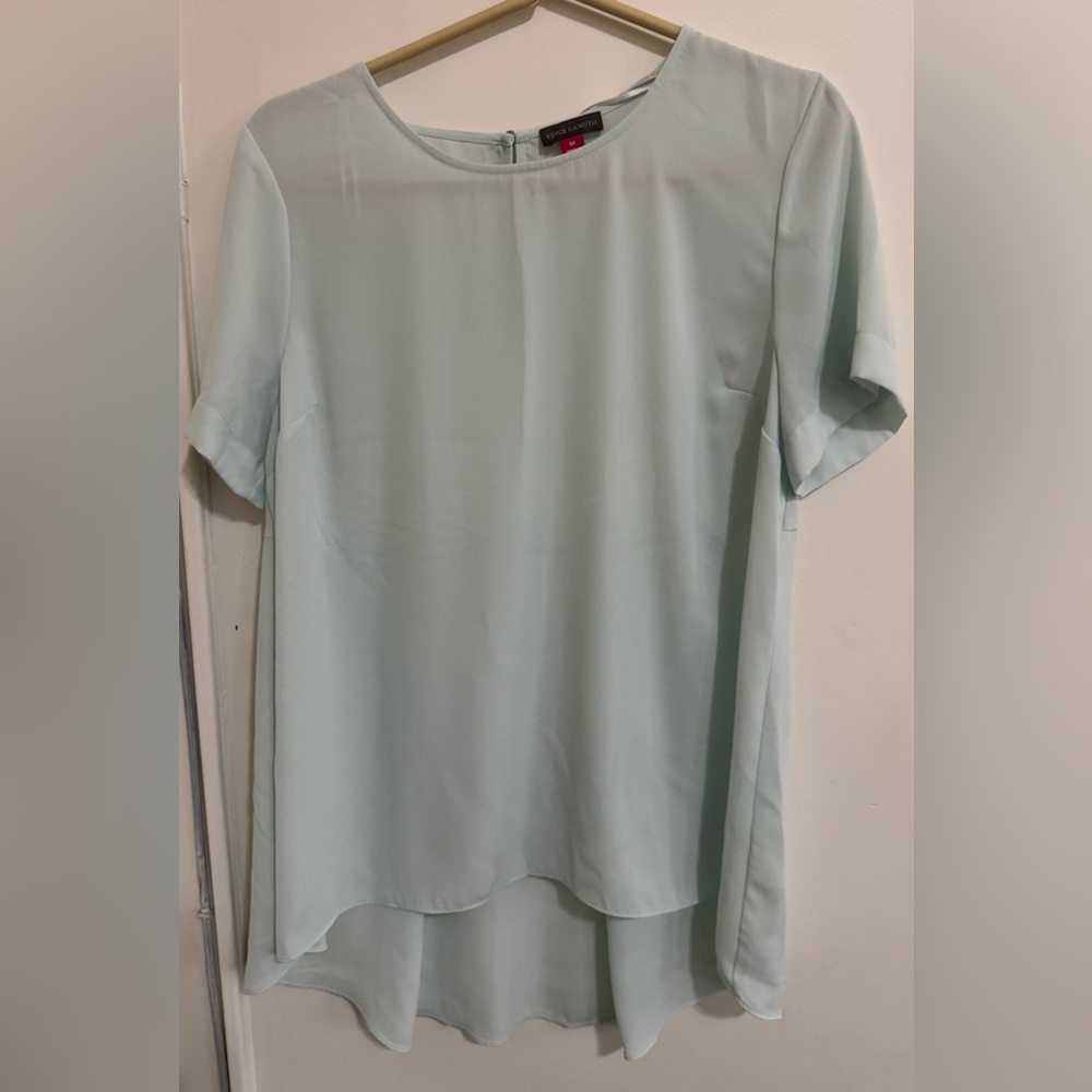 Vince Camuto Women's Short Sleeve Light Green Blouse Size Medium